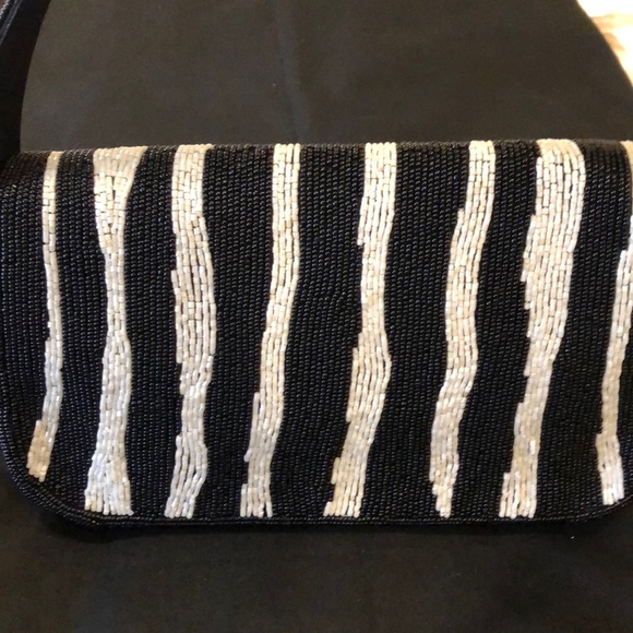 Handbag - Picture 4 of 6